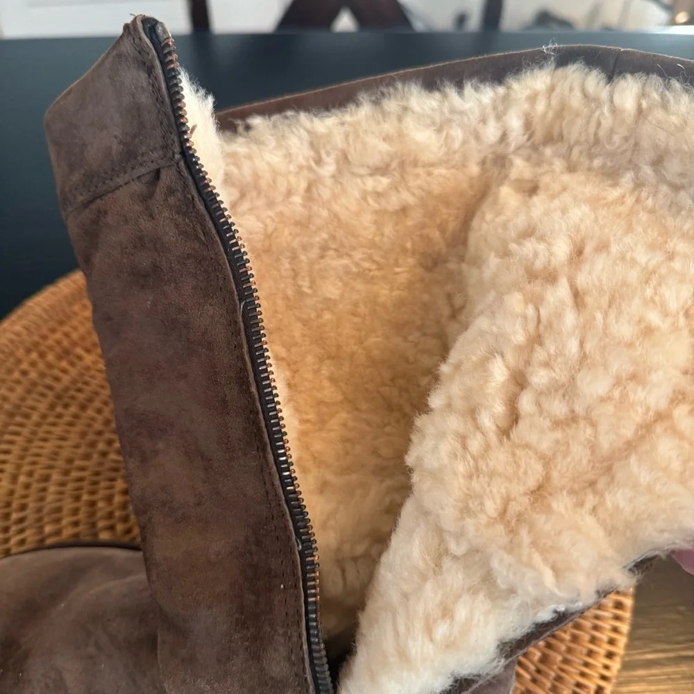 ugg Mid‎ Calf boots size 6 women